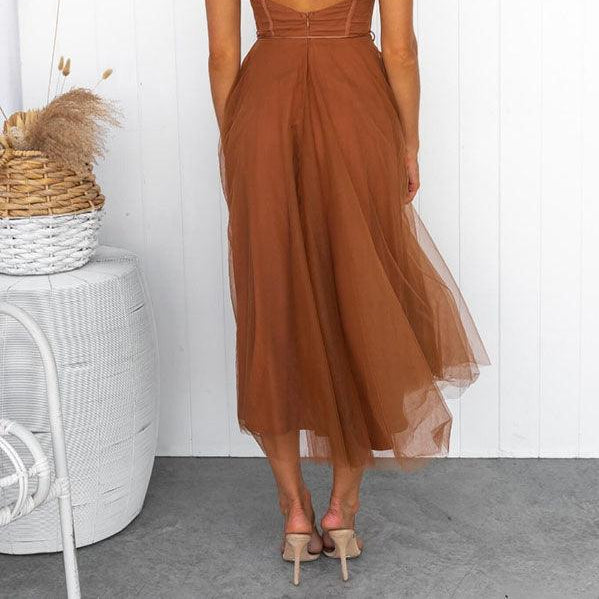 Elegant Long Dress with Straps in Chiffon for a Modern Princess Party