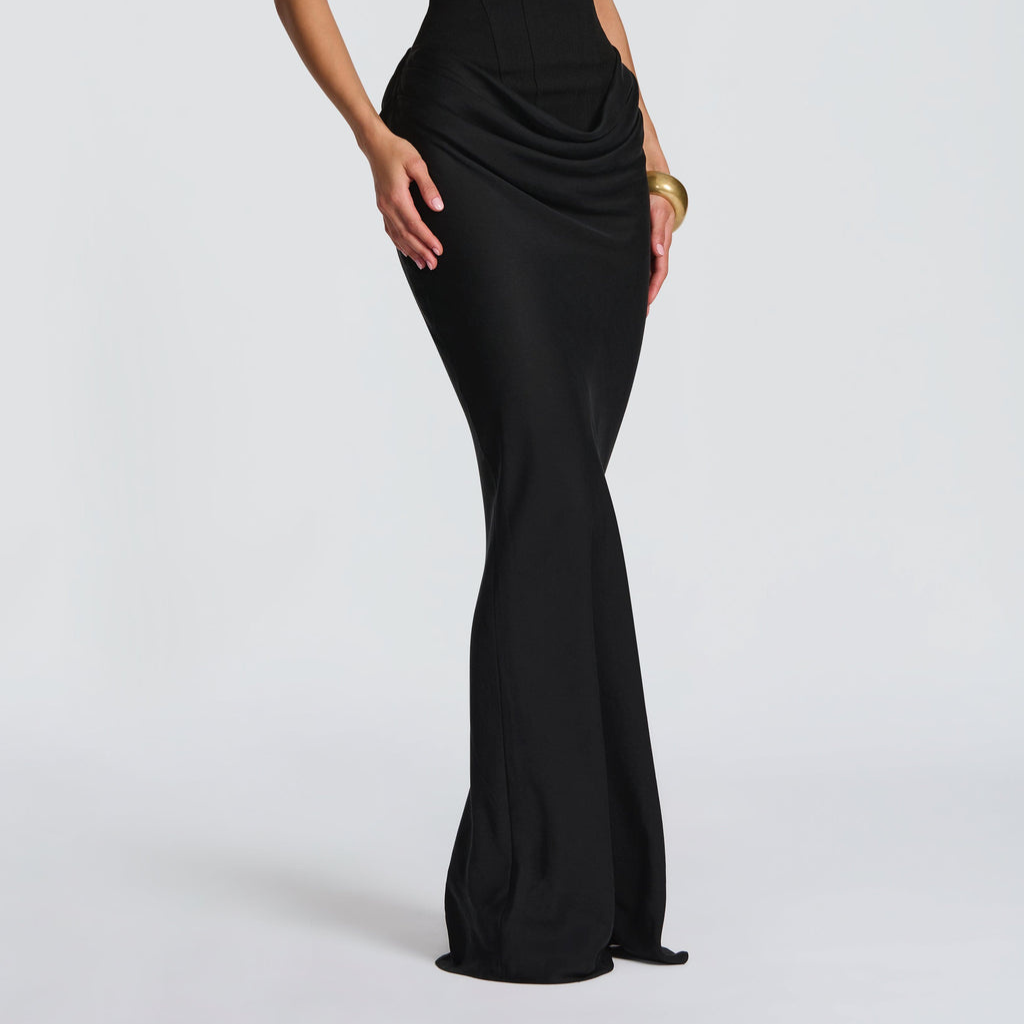 Hourglass Long Dress — Sculpted Silhouette, Effortless Style
