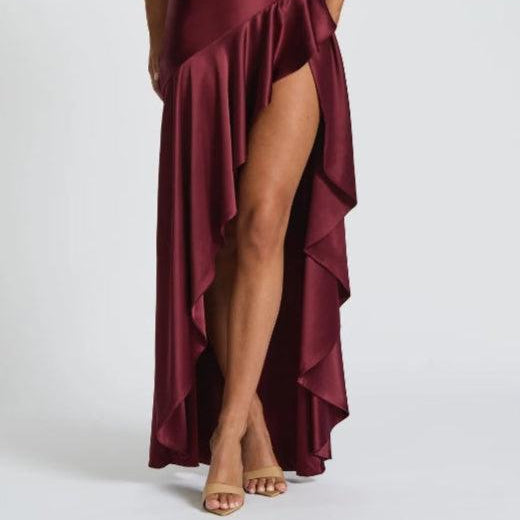 Elegant Maxi Dress with Halter Neckline and Backless Design with Ruffles