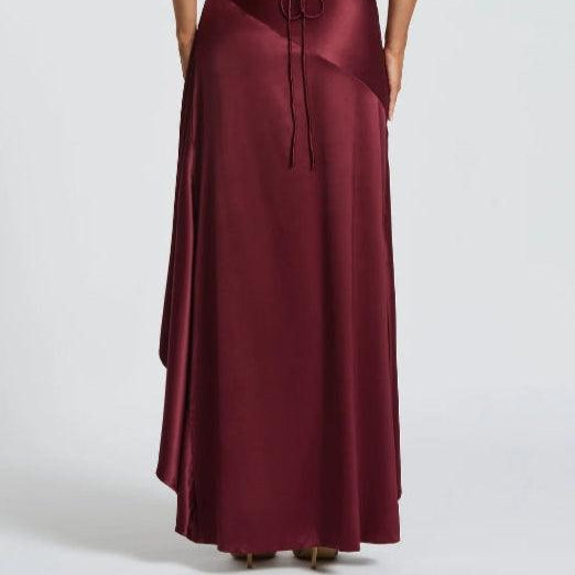 Elegant Maxi Dress with Halter Neckline and Backless Design with Ruffles
