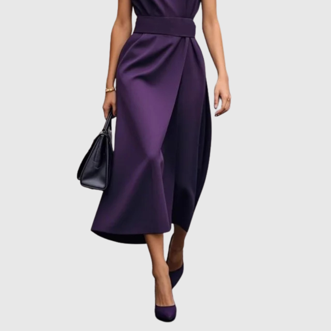 Clarimond: Timeless, Elegant Round-Neck Dress