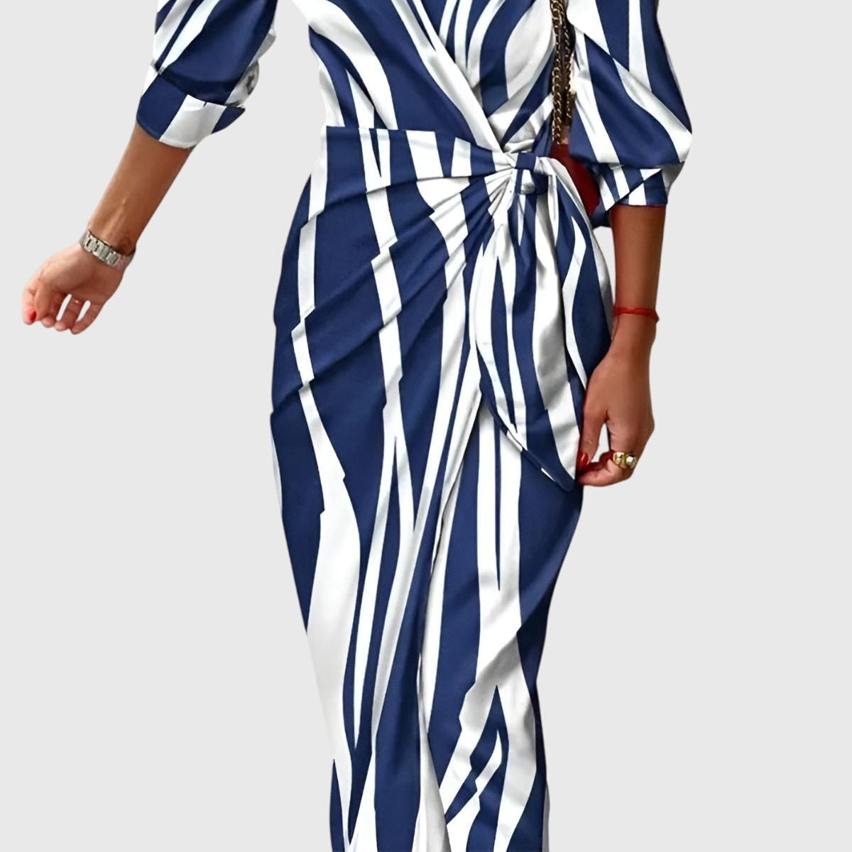 Wrap Style Dress – Flattering Silhouette & Waist-Defining Fit