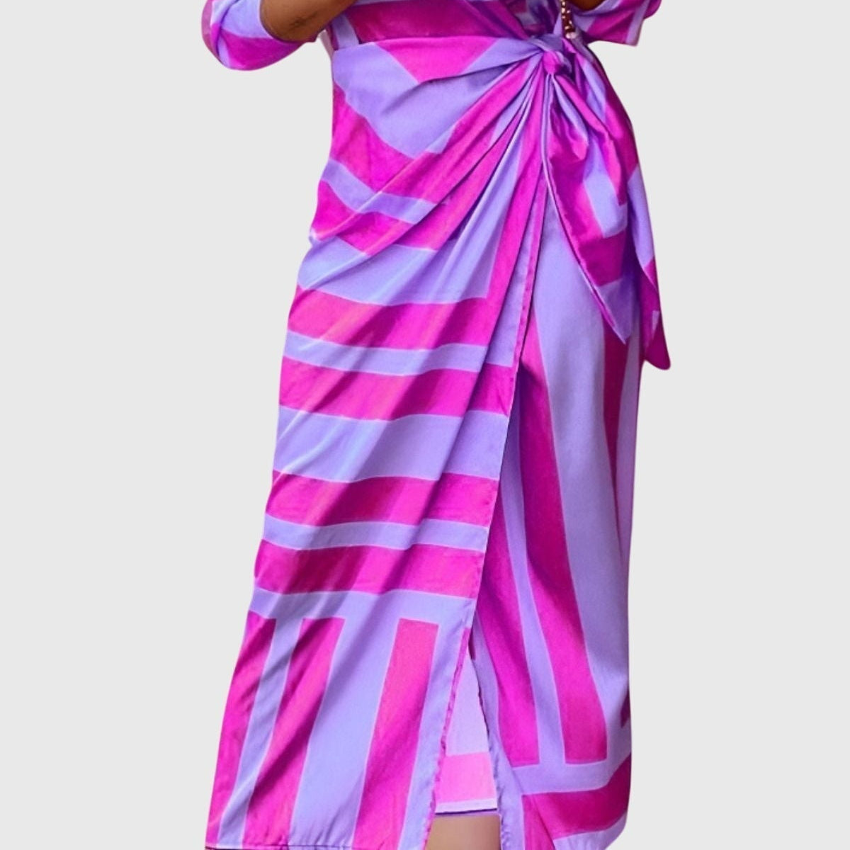 Wrap Style Dress – Flattering Silhouette & Waist-Defining Fit