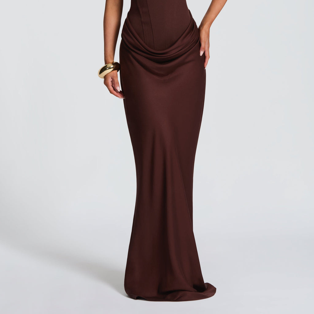 Hourglass Long Dress — Sculpted Silhouette, Effortless Style