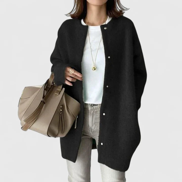 Elegant Cardigan — Timeless Style with Cozy Comfort