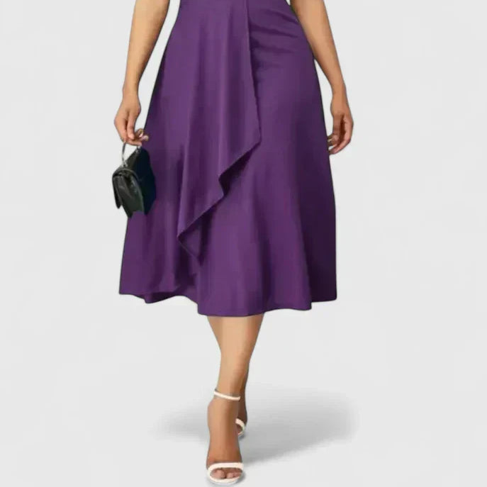 Timeless Midi Dress with Elegant Charm