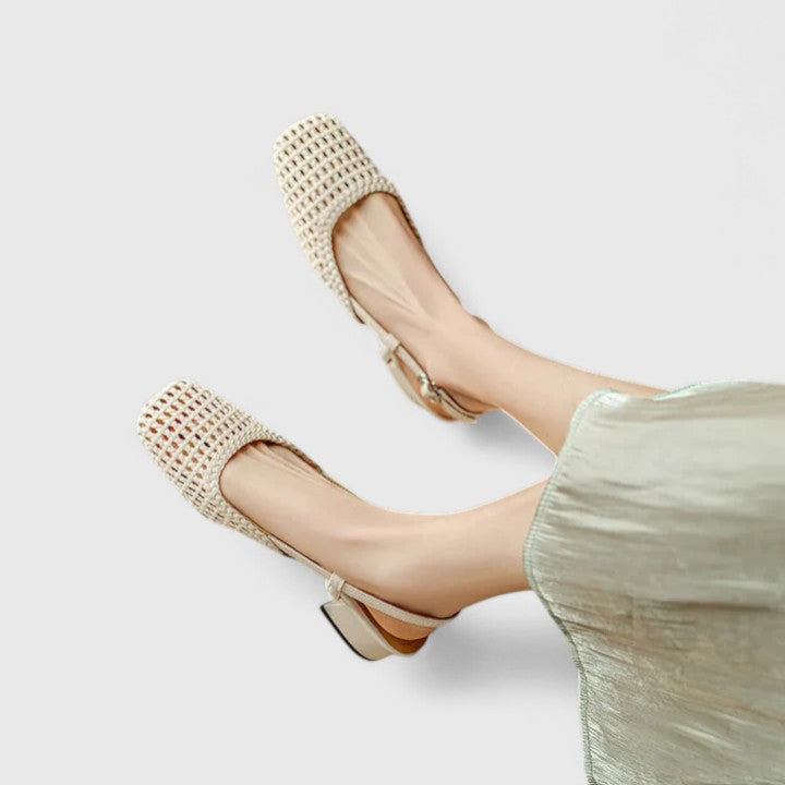 Daniela Sandals — Chic Elegance for Effortless Style