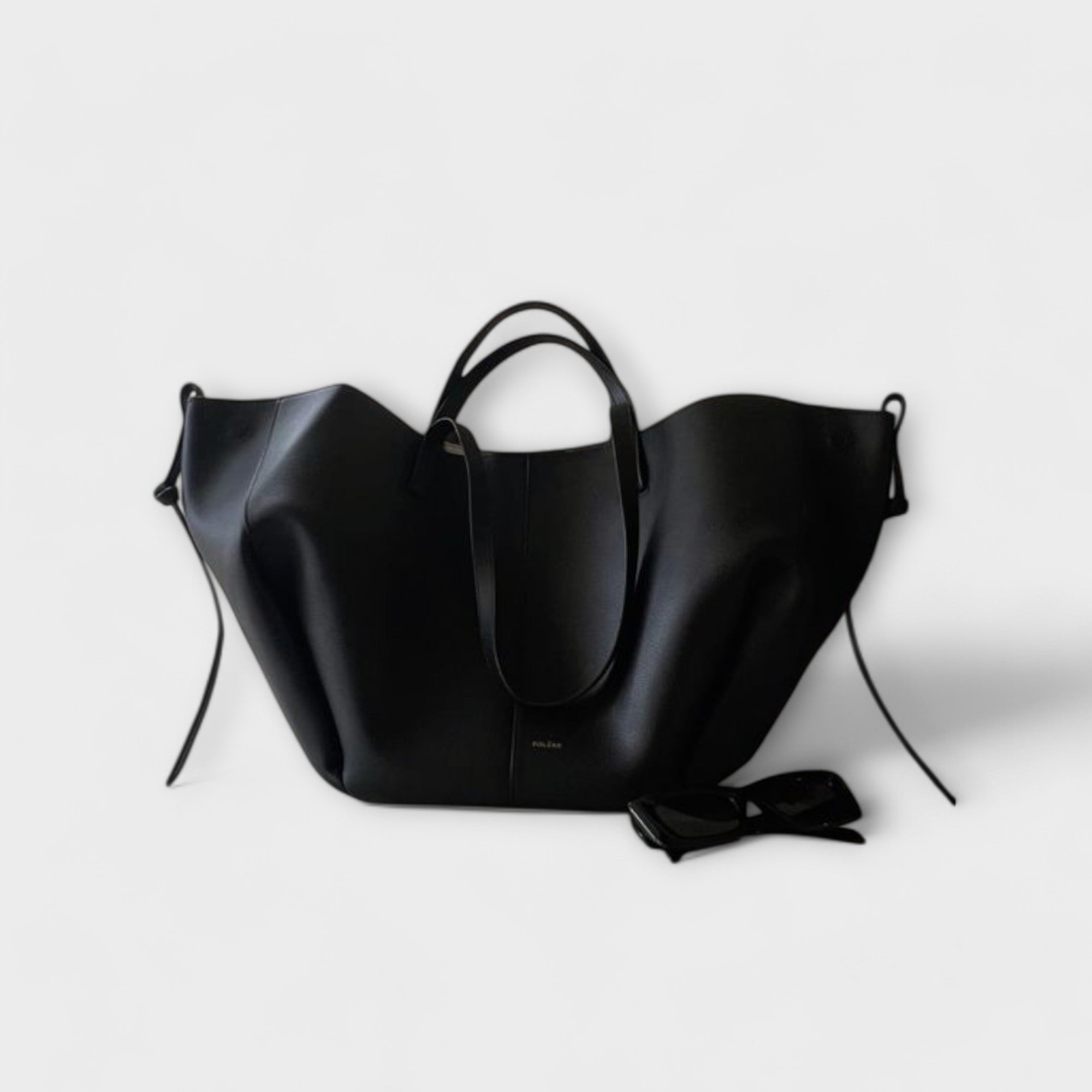 Olivia – Timeless Vintage Tote Bag