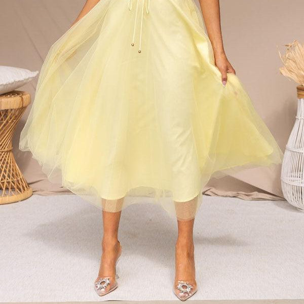 Elegant Long Dress with Straps in Chiffon for a Modern Princess Party