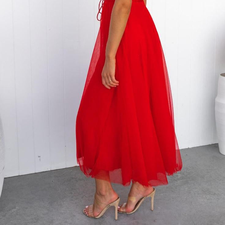 Elegant Maxi Dress with Straps in Chiffon for a Modern Princess Party