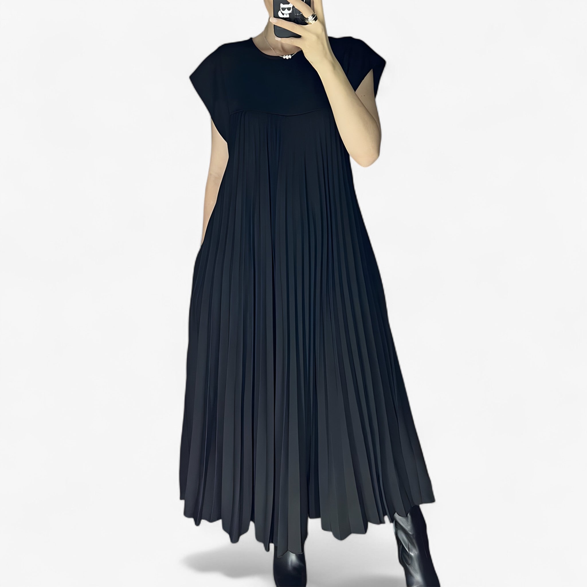 Aduana | Sleeveless dress with elegant pleats – sophisticated and flattering fit