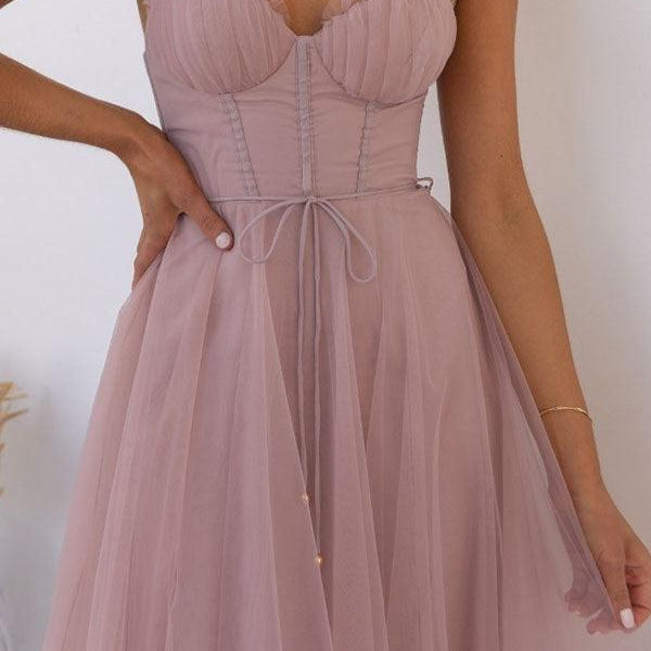 Elegant Long Dress with Straps in Chiffon for a Modern Princess Party