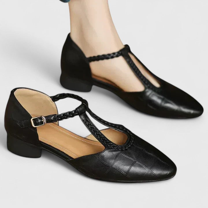 Delorayne: Chic, Elegant Sandals for Effortless Style