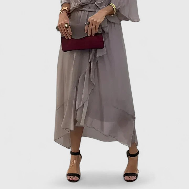 Nada | Sophisticated V-Neck Dress for Timeless Elegance