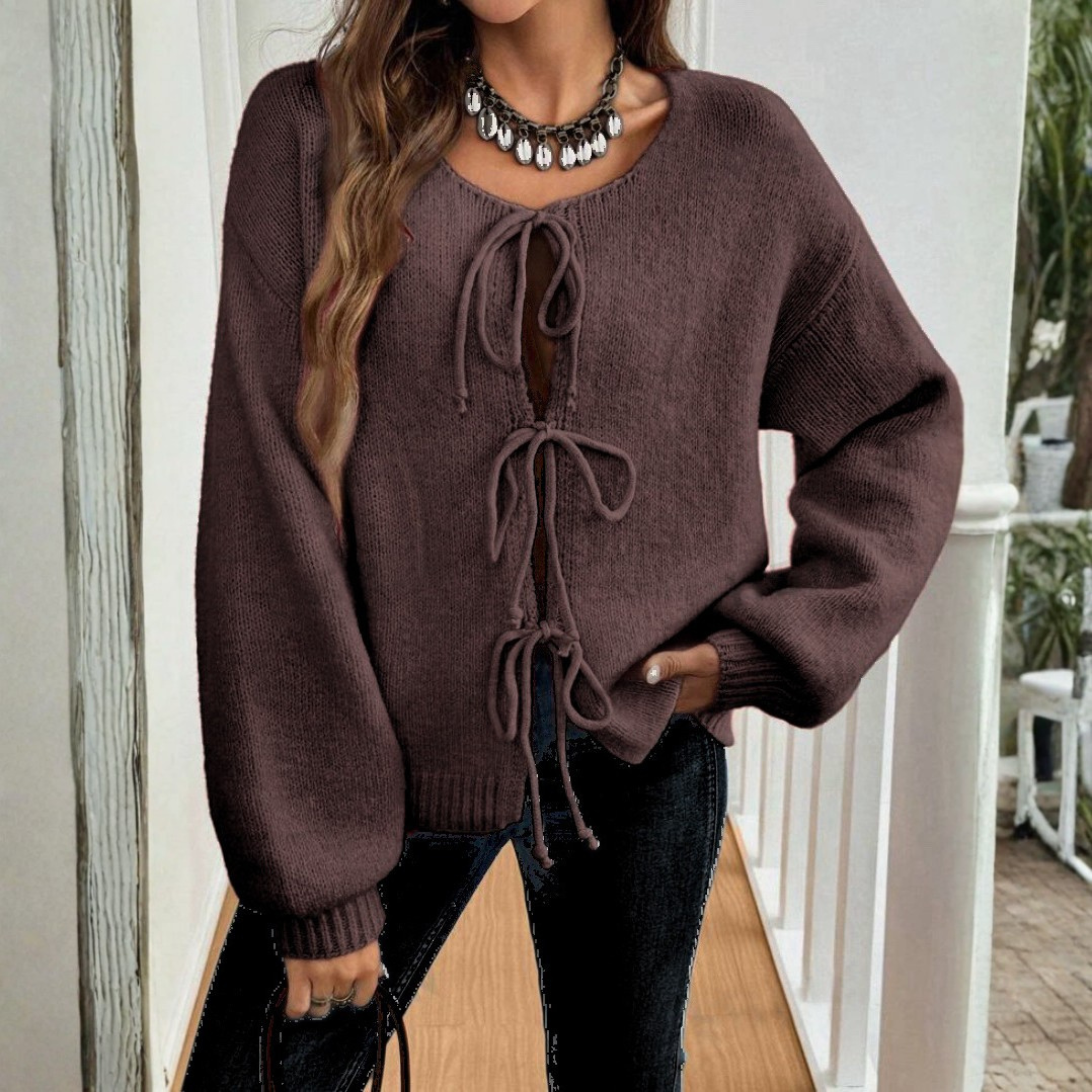 Elegant Tie-Front Cardigan with Long Sleeves and Round Neck