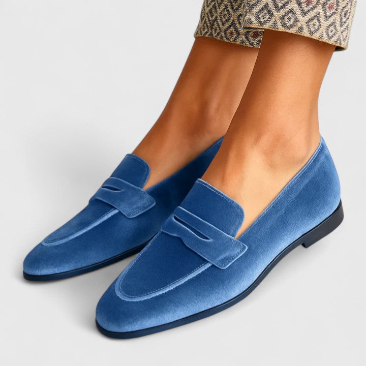 Threiza | Timeless, Elegant Loafers for Every Occasion