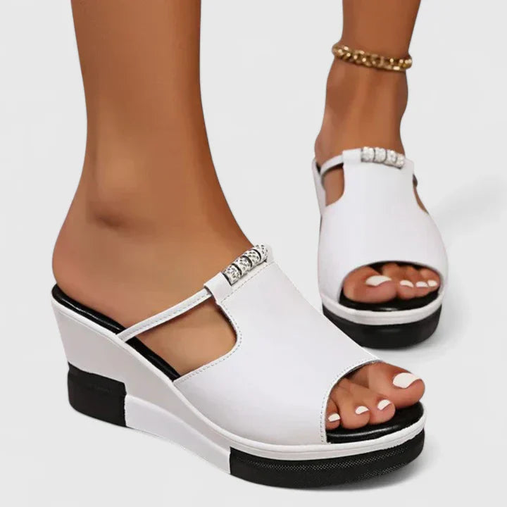 Florine Comfort Orthopedic Sandals – Supportive, Cushioned Footbed for All-Day Wear