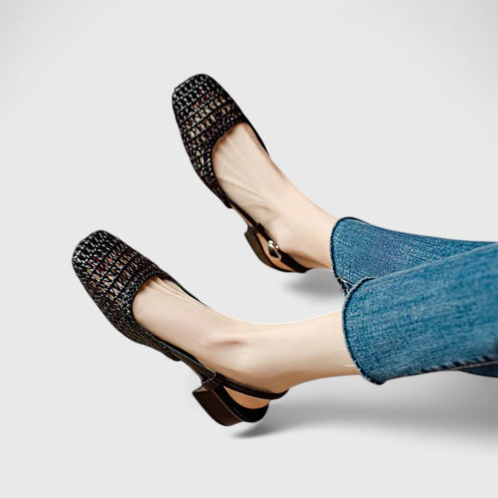 Daniela Sandals — Chic Elegance for Effortless Style