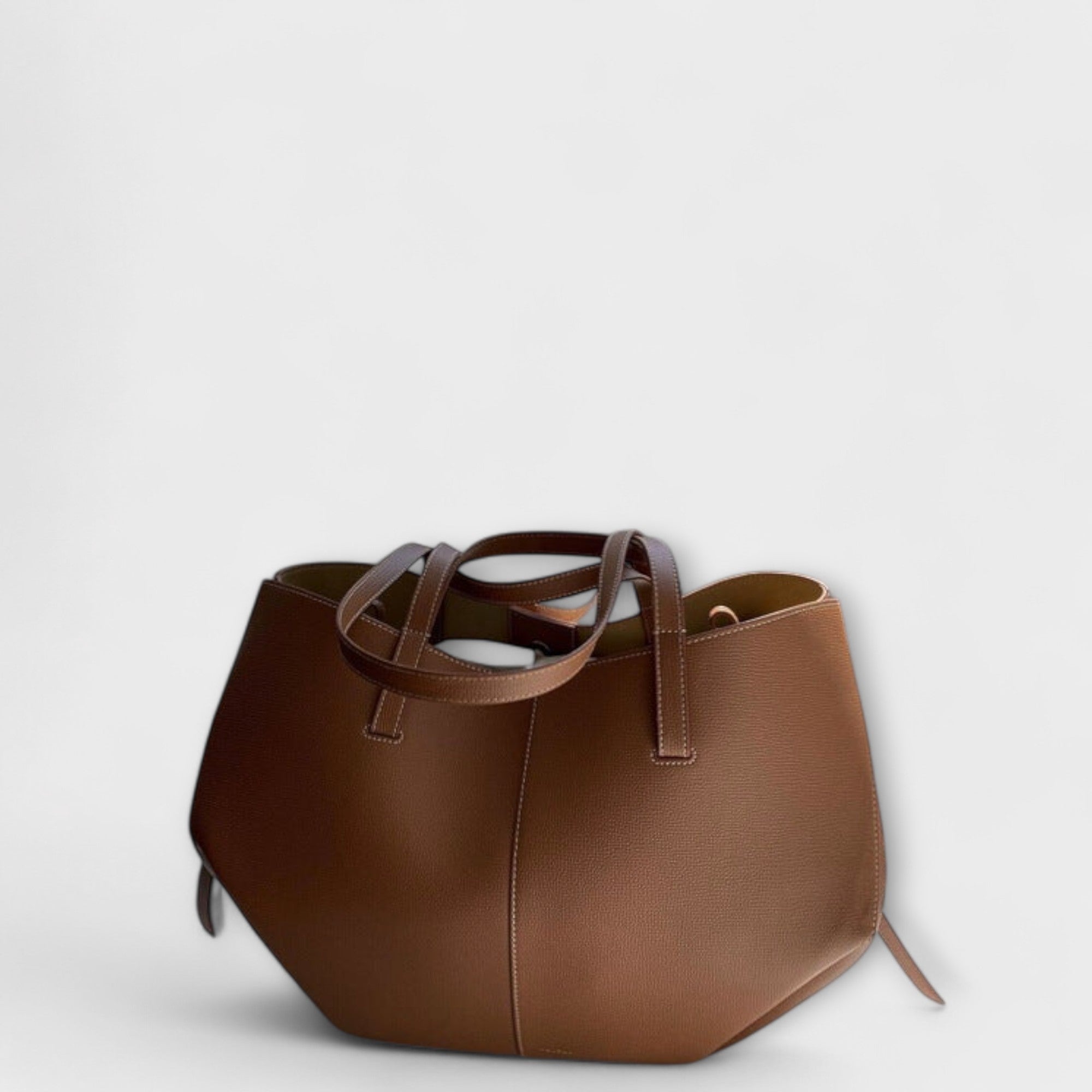 Olivia – Timeless Vintage Tote Bag
